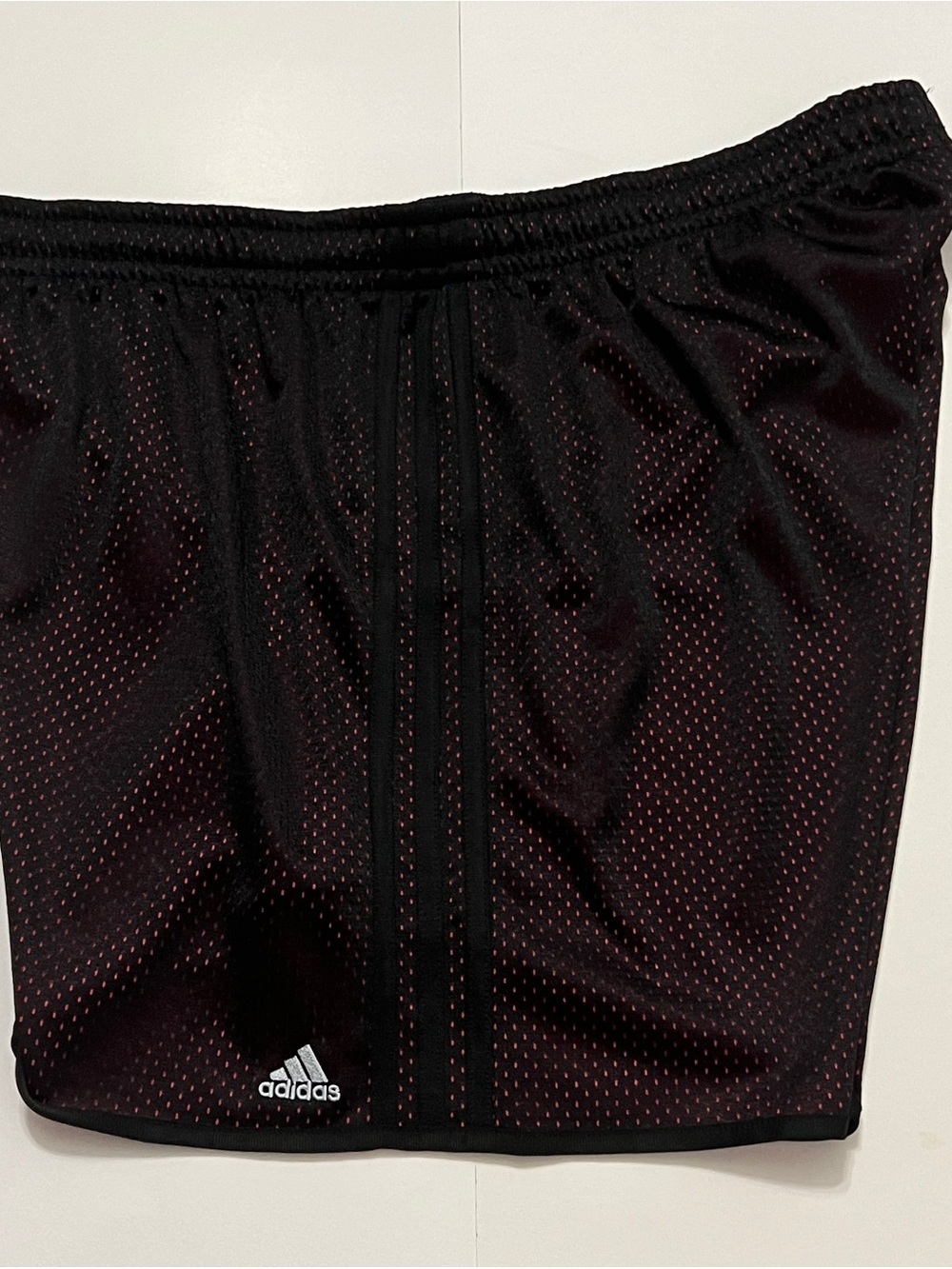 Women's Adidas Mesh
Performance Shorts In Black & Red Size 2XL